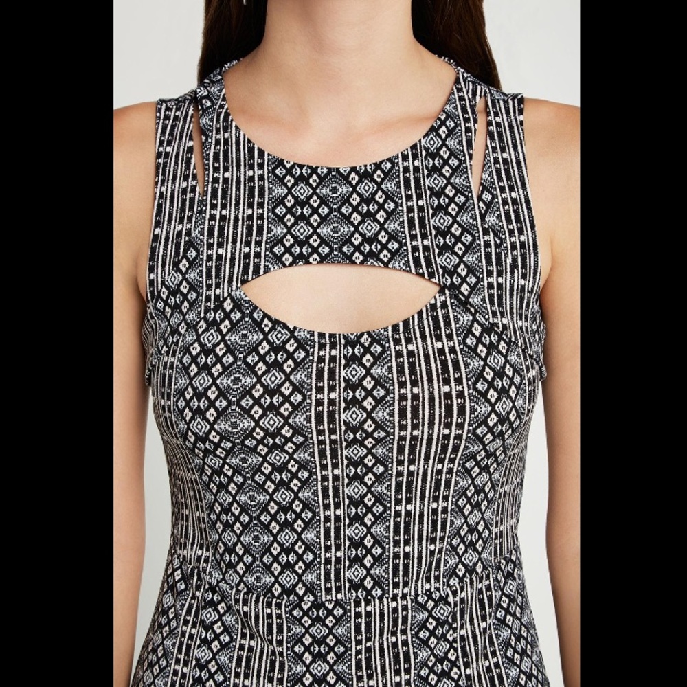 Bcbgeneration Tribal Print Cut Out Yoke Maxi Dress - Picture 3 of 6